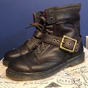 Dr Martens Triumph Boots
